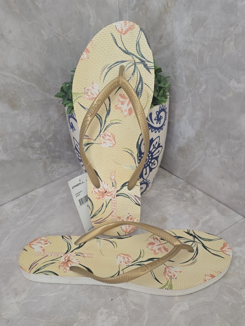 O'Neill Bondi Sandals Size 9 Botanical Floral Gold
